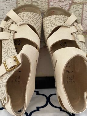 Pre-owned Papillio Women's Cream Buckle Sandals - Comfortable Strappy 39/8